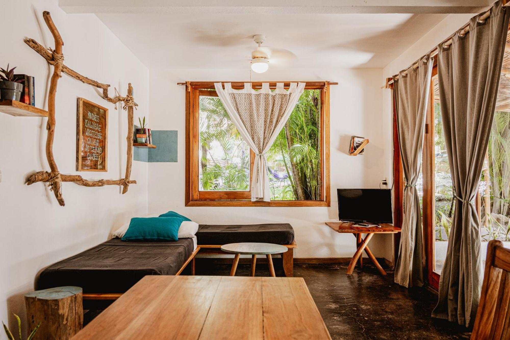 Griss Lodge & Spa Playa Santa Teresa  ภายนอก รูปภาพ